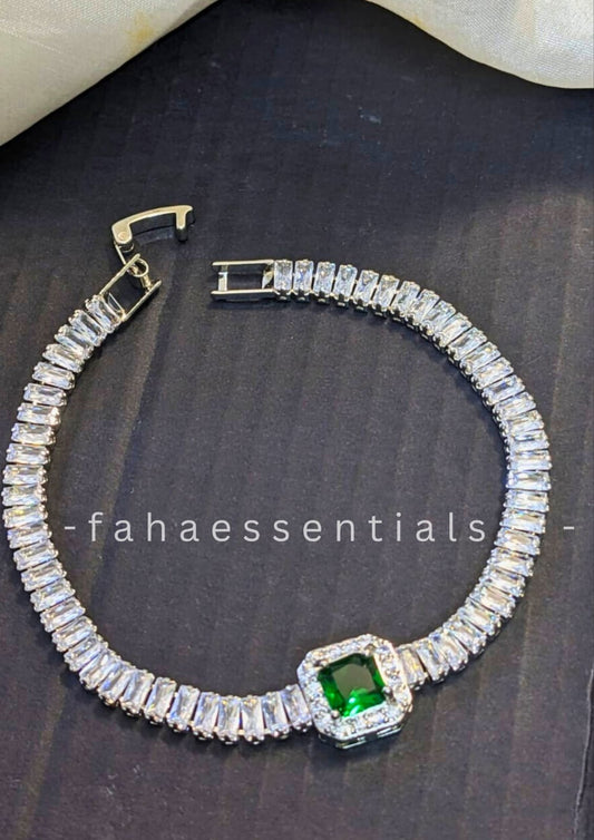 GREEN SQUARE CUBIC ZIRCONIA BRACELET