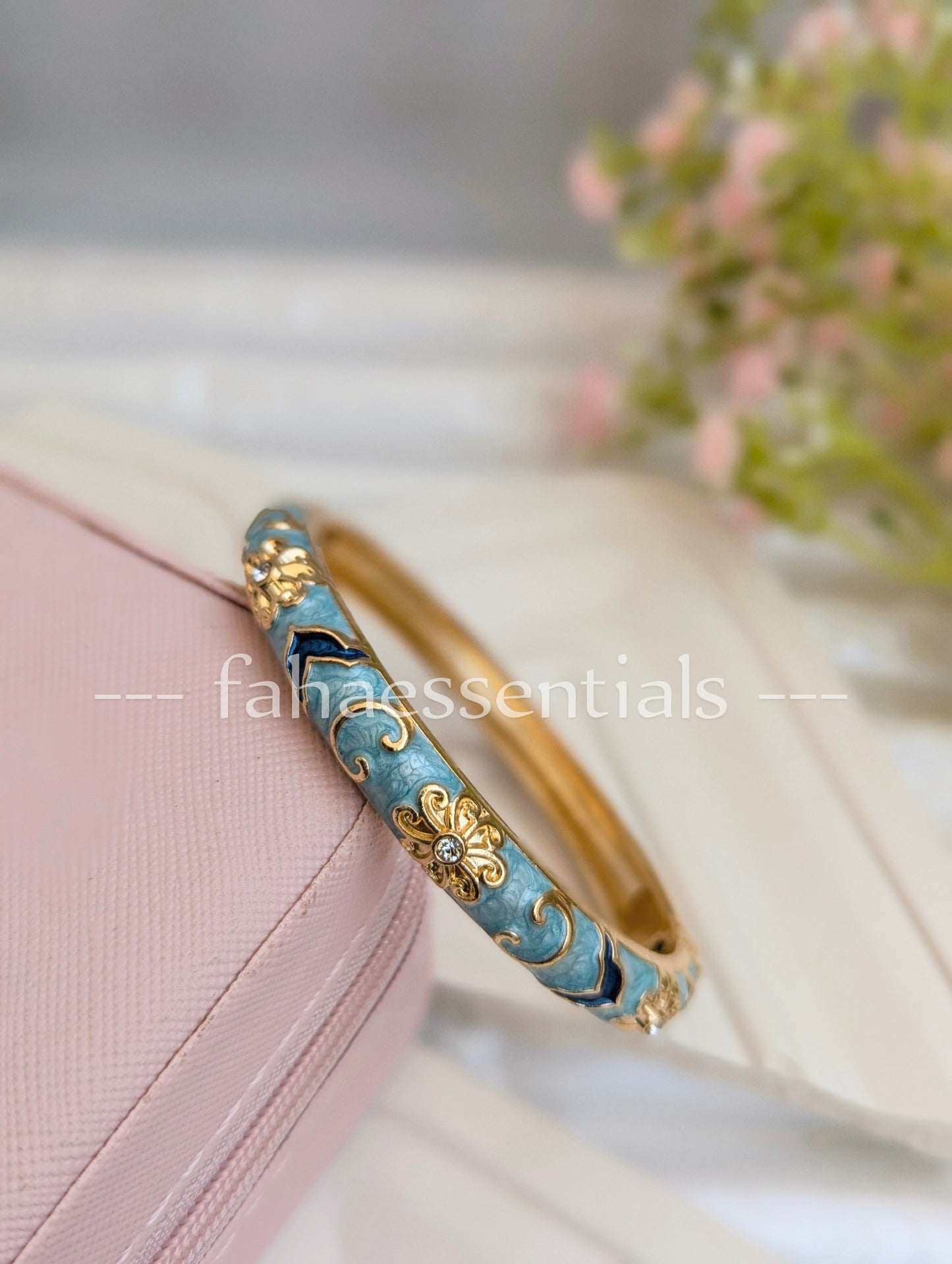 Floral Bloom Bracelet - 14
