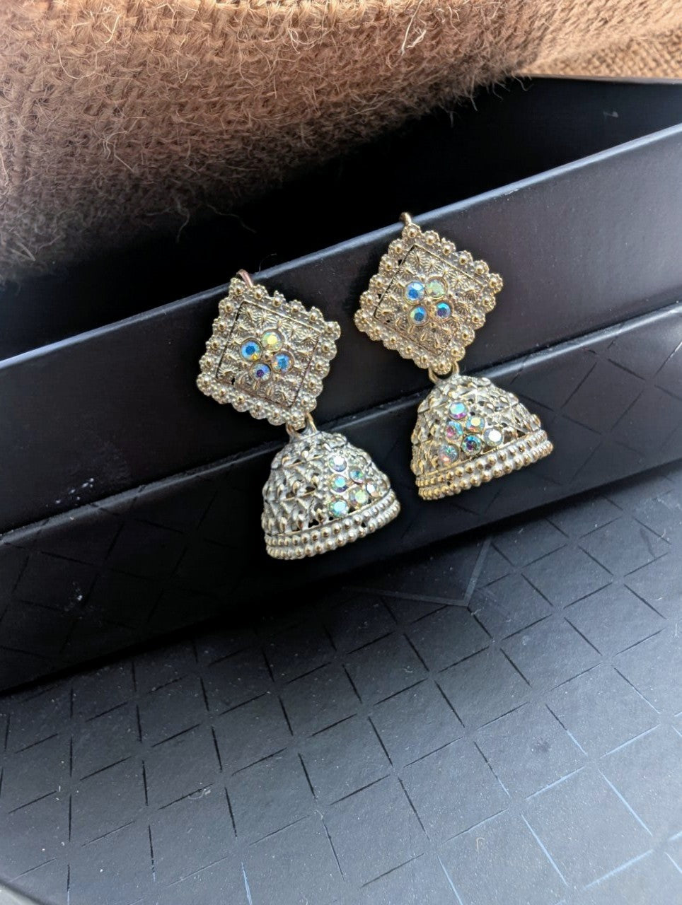 Vintage jhumki - White