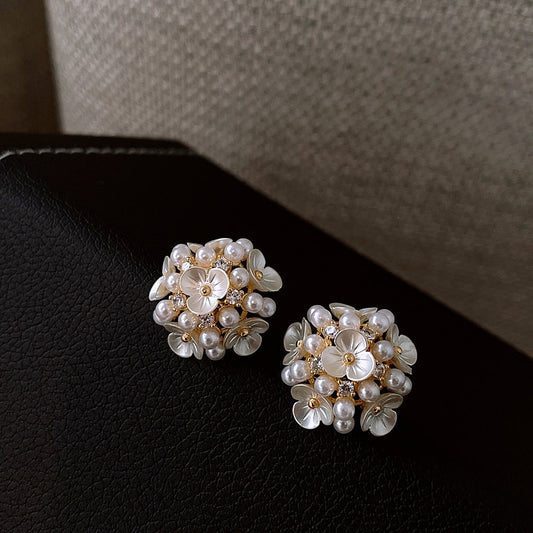 Ivory Bloom Pearl Earings