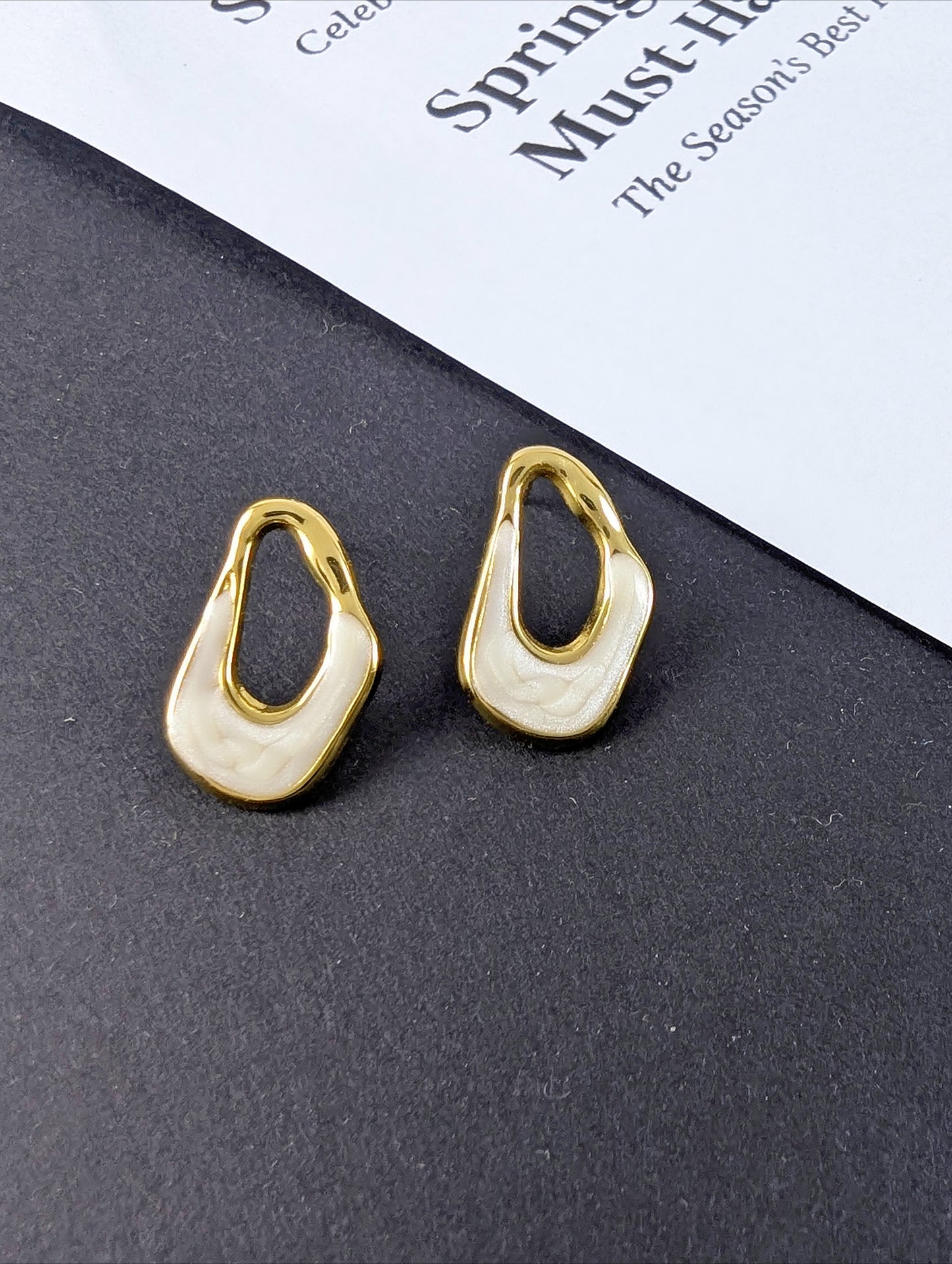 Abstract Irregular Drop Earrings - White