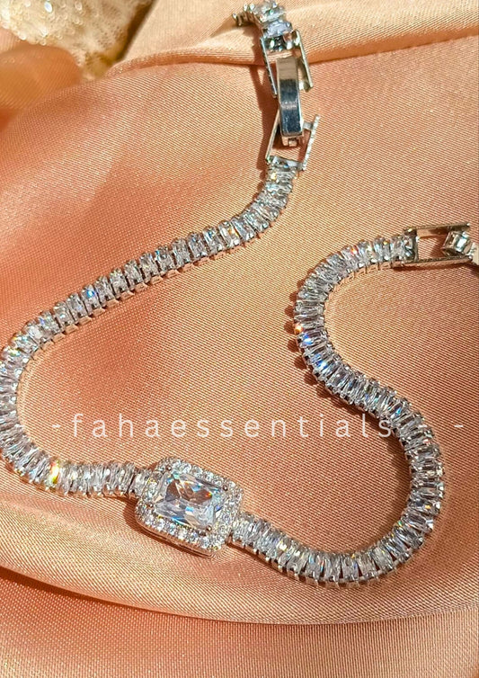 SILVER ZIRCOON INLAID BRACELET