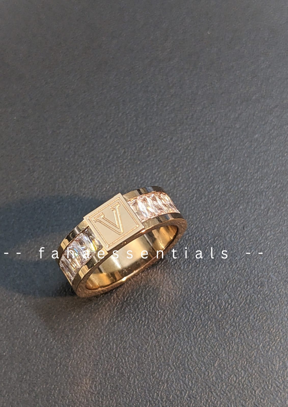 V Ring