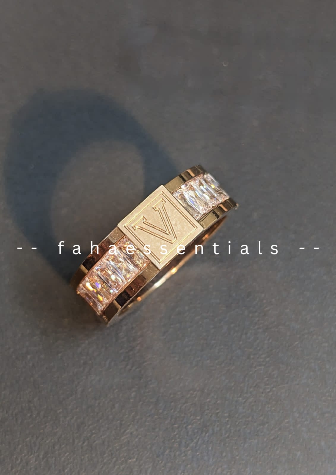 V Ring