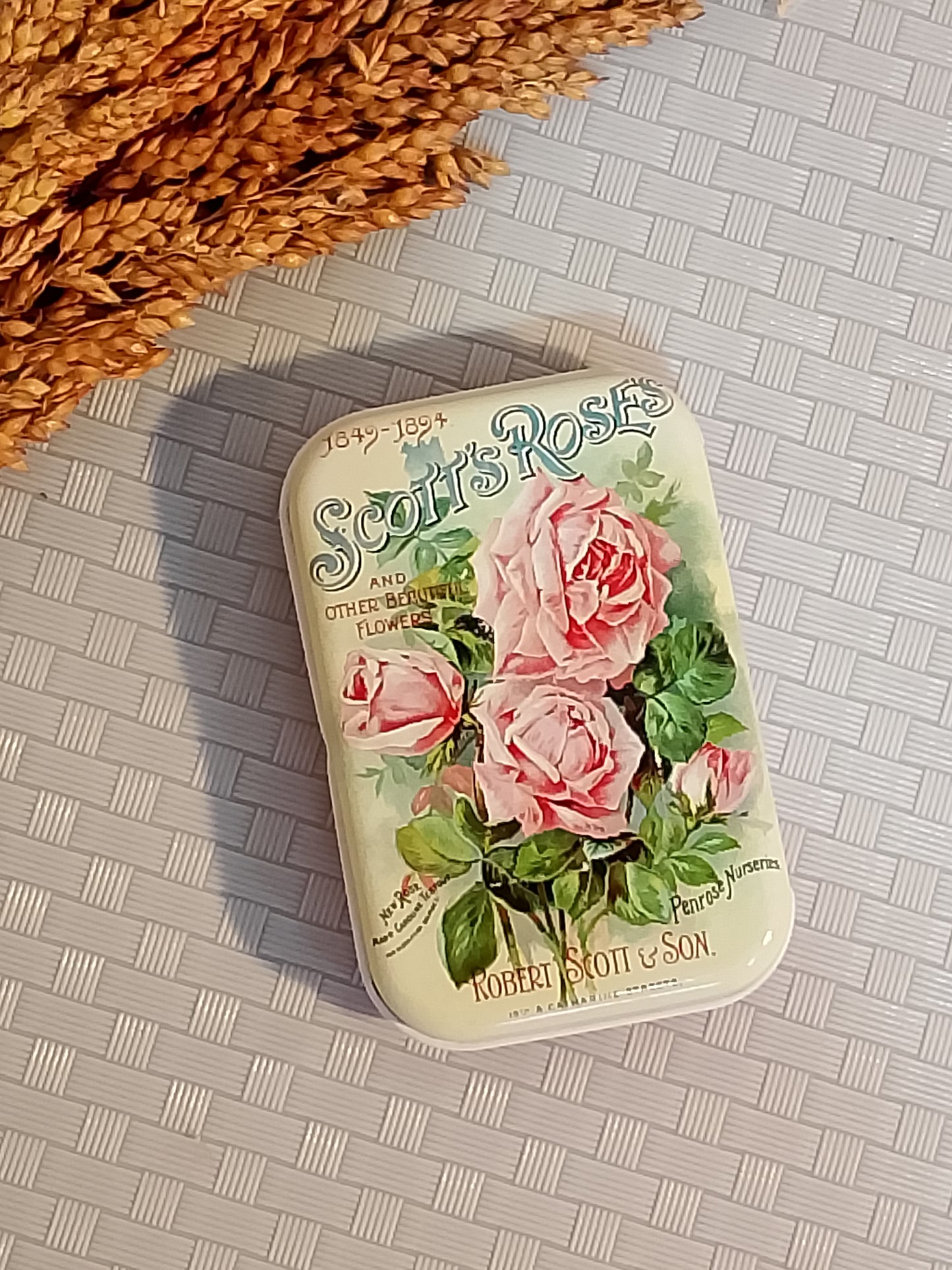 Floral Vintage Theme Tinbox