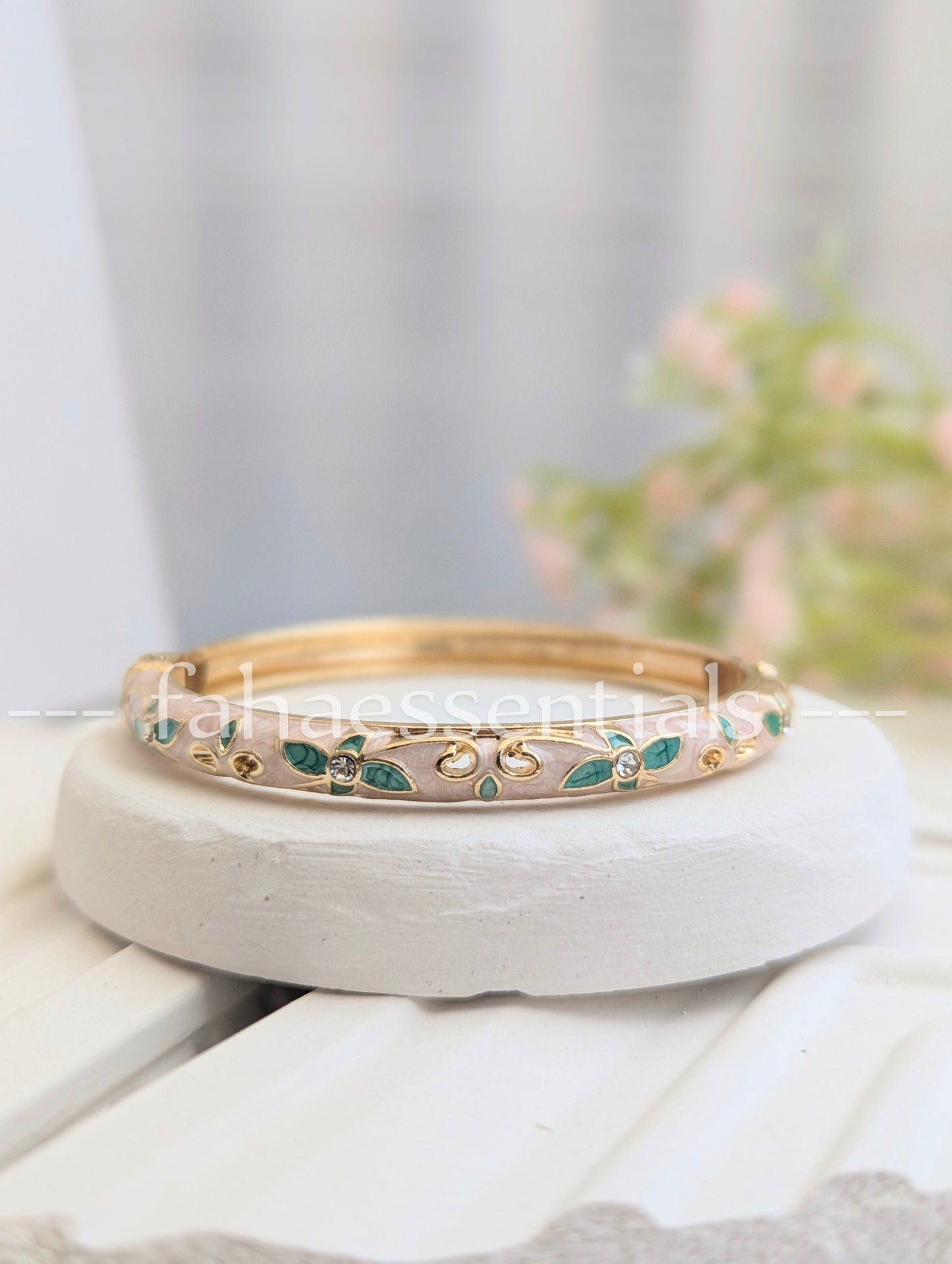 Floral Bloom Bracelet - 04