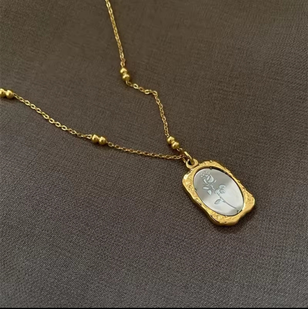 Floral Vintage Necklace - Silver