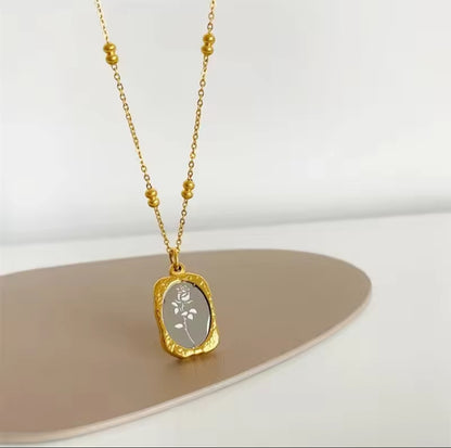 Floral Vintage Necklace - Silver