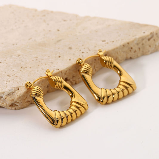 Classic Gold Hoop earings