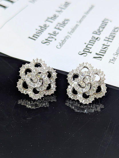 Dainty Flower Zircon Stud Earrings