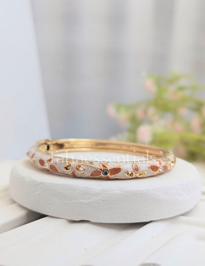 Floral Bloom Bracelet - 05