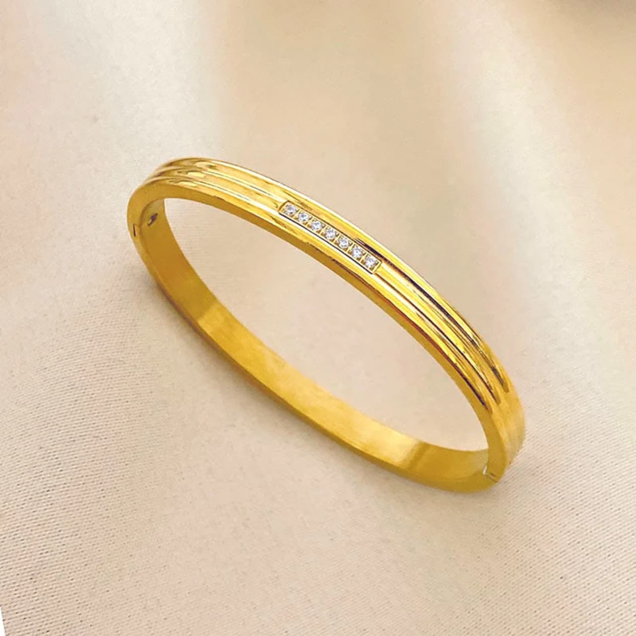 Aurora Bangle