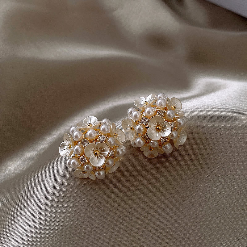 Ivory Bloom Pearl Earings