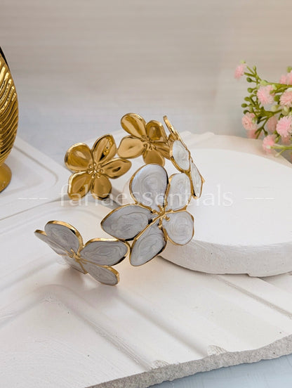 Flower Enamel Handcuff - White