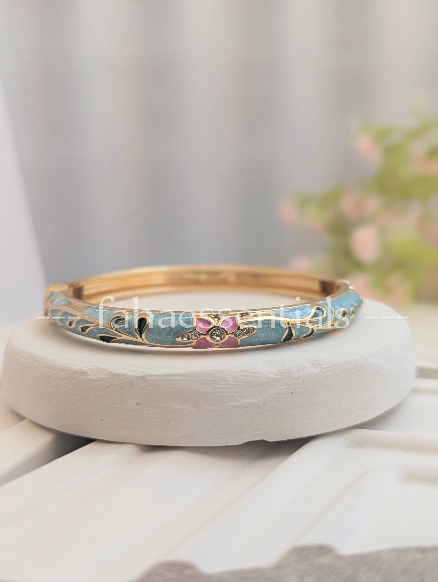 Floral Bloom Bracelet - 09