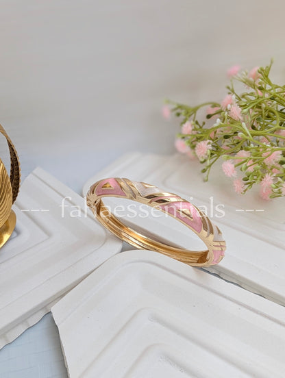 Linear Bloom Bracelet - 01