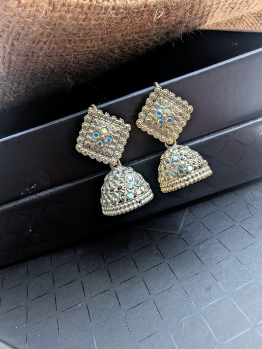 Vintage jhumki - White