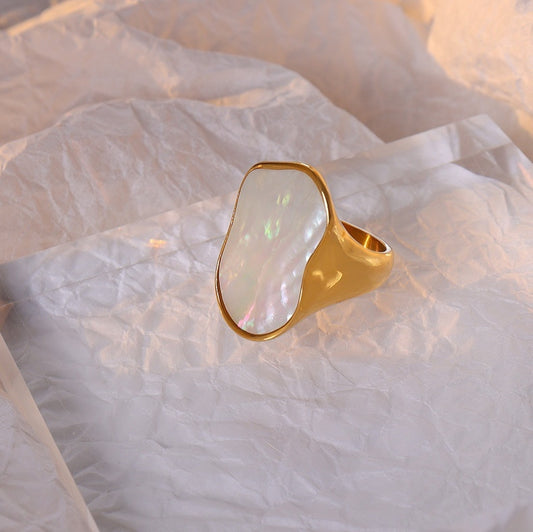 Moonlit Pearl Wave Ring