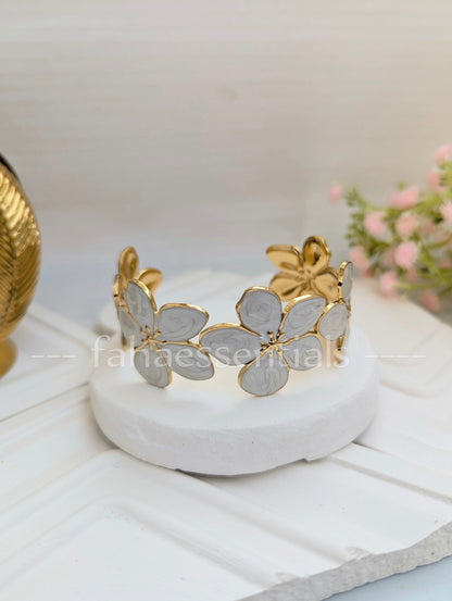 Flower Enamel Handcuff - White