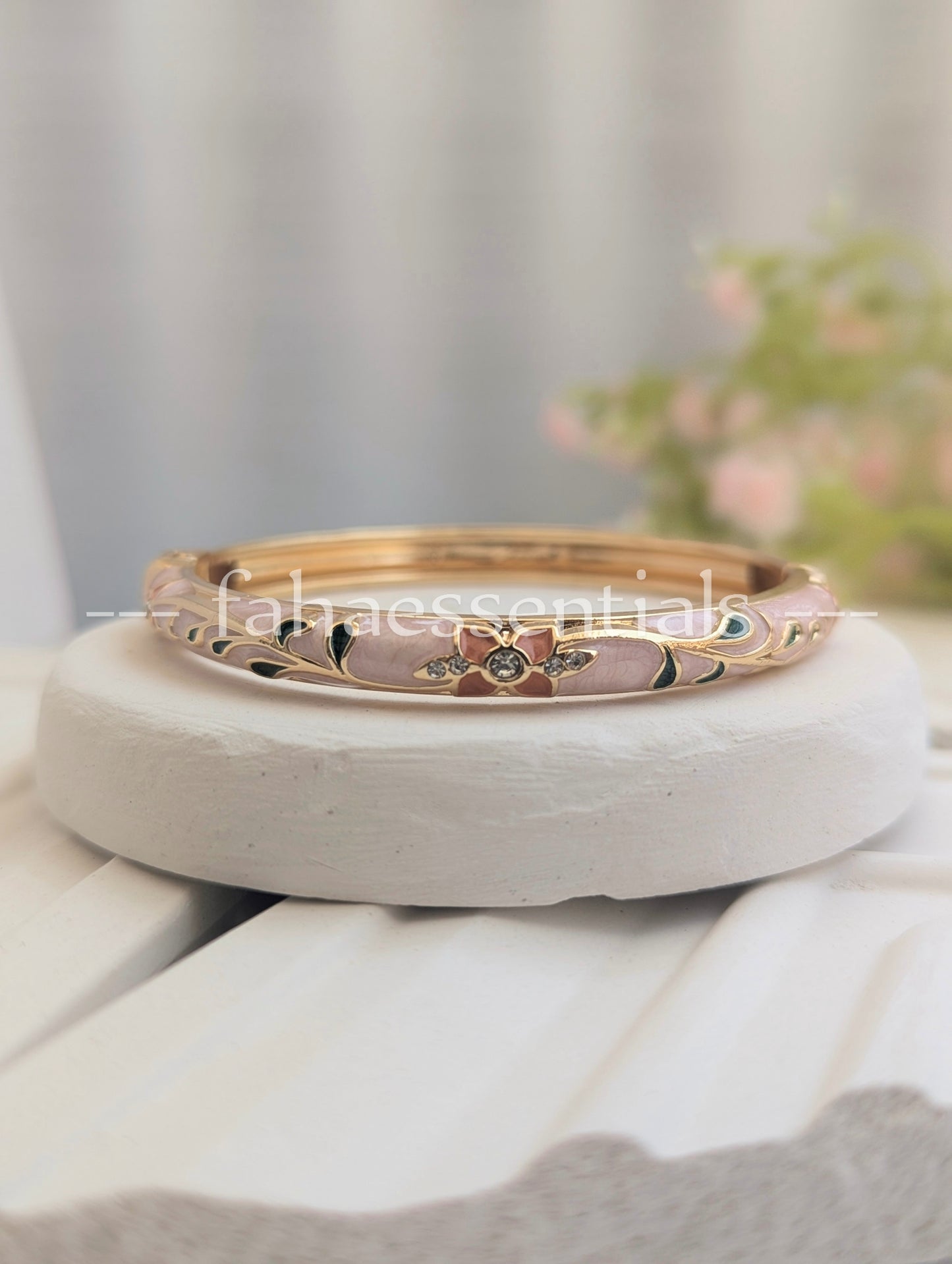 Floral Bloom Bracelet - 08