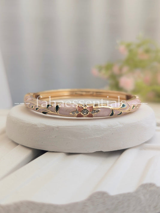 Floral Bloom Bracelet - 08