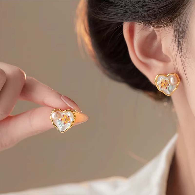Blossom Heart Pearl Earings