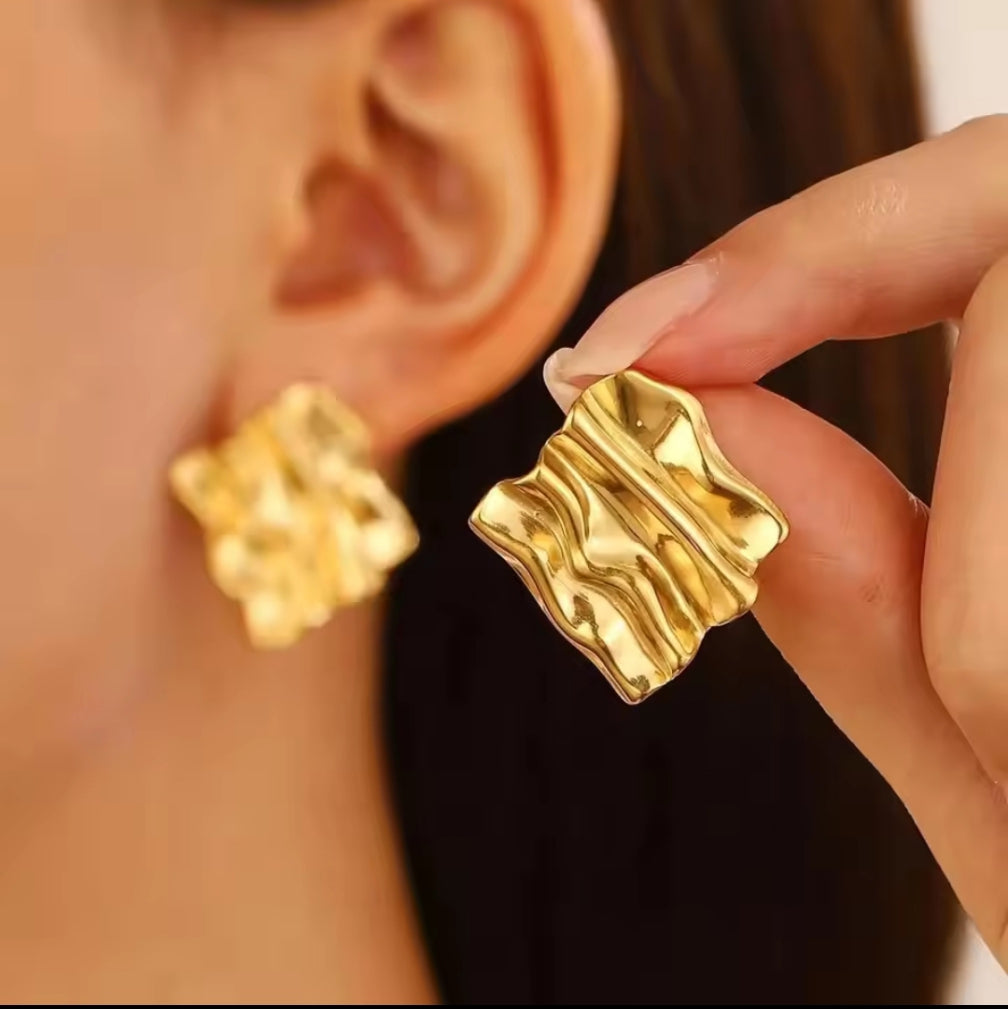 Aurora Ripple Gold Studs