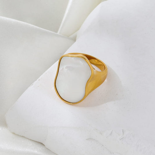 Moonlit Pearl Wave Ring