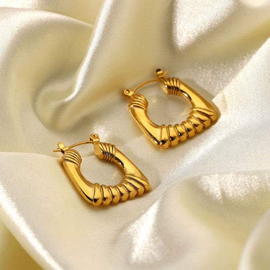 Classic Gold Hoop earings