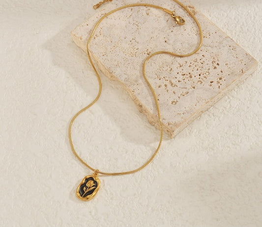 Floral Vintage Necklace - Black