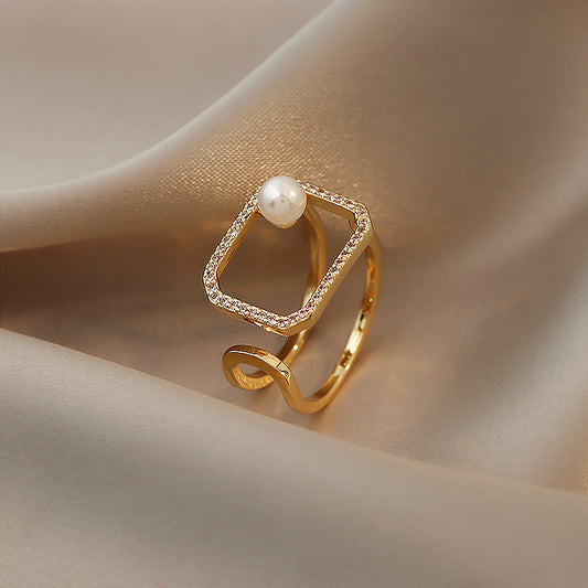 Pearl Frame Luxe Adjustable Ring