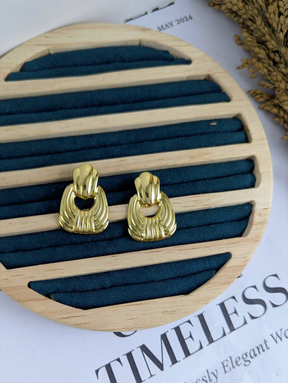 Golden Aura Earings
