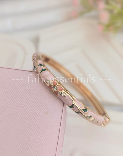 Floral Bloom Bracelet - 08