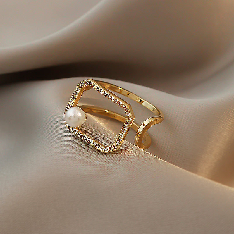 Pearl Frame Luxe Adjustable Ring