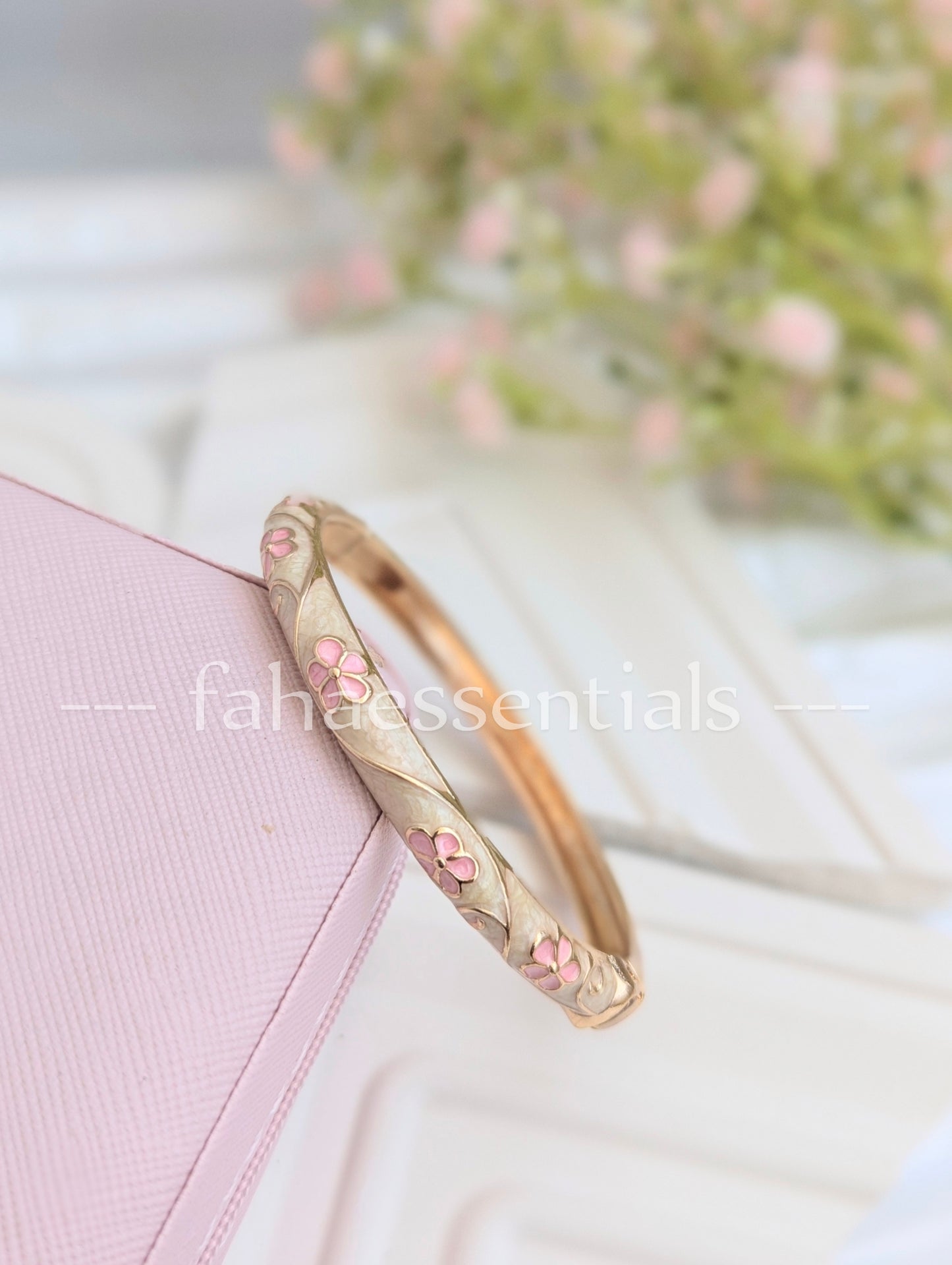 Floral Bloom Bracelet - 10