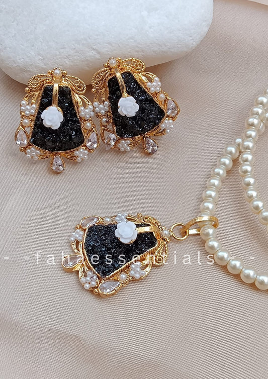 Crushed Stone Locket Set - Black