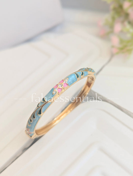 Floral Bloom Bracelet - 09