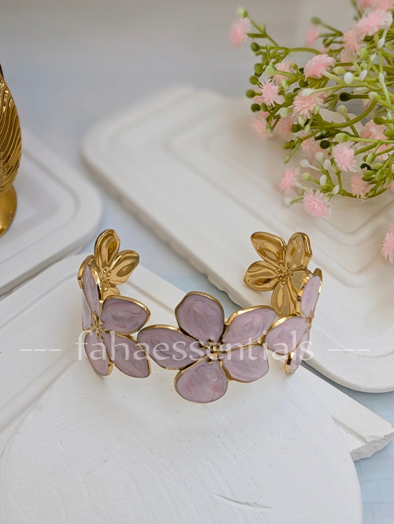 Flower Enamel Handcuff - Pink
